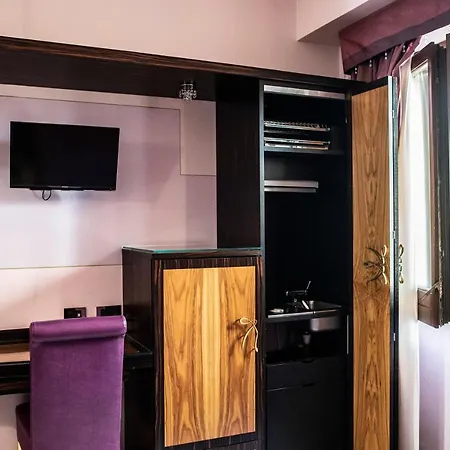 Hotel Garibaldi 3*
